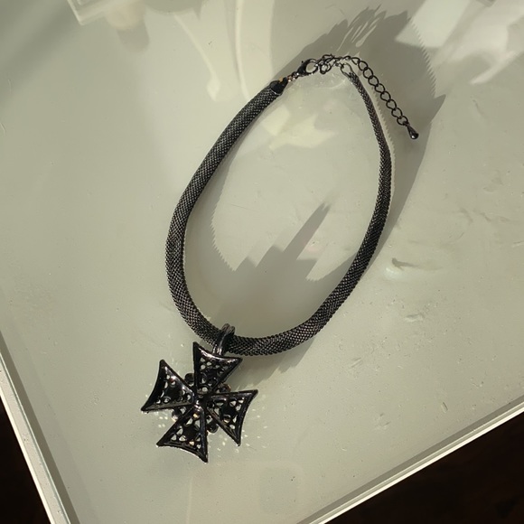 Swarowski Limited Edition Black Cross - Picture 3 of 6